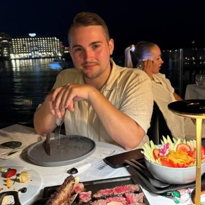 Jaekob Foley — Country Manager at Momentum Group